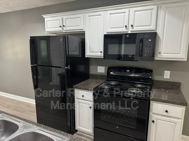 Building Photo - 1812 Glade St