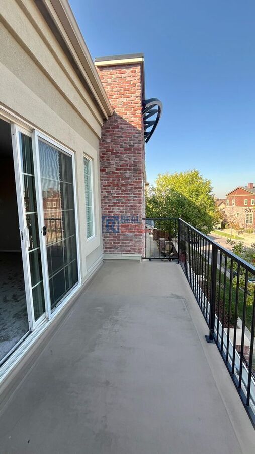 Building Photo - 9565 Elmhurst Ln