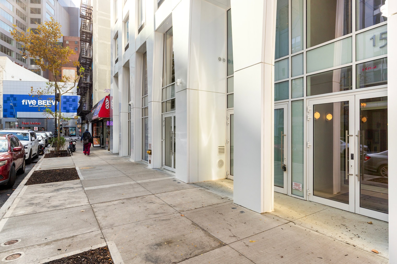 Building Photo - 150 Lawrence St