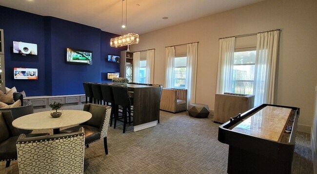 Building Photo - 529 Barker-Clodine Road Unit 19201