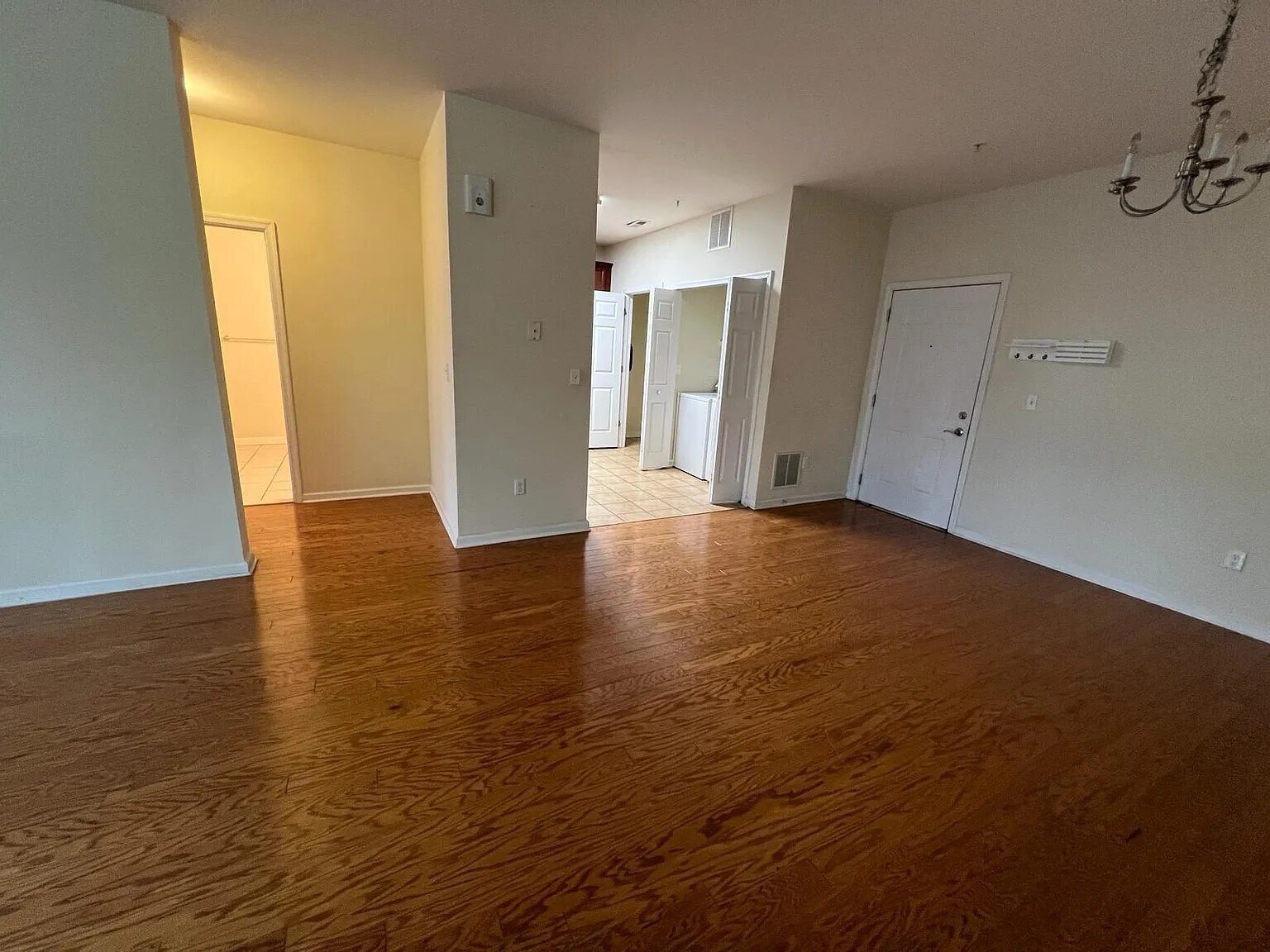 Building Photo - 1314 Sierra Dr