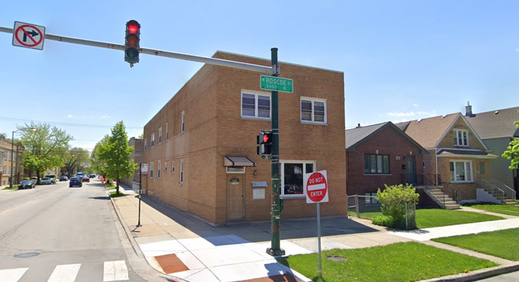 Building Photo - 5201 W Roscoe St