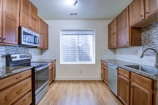 Building Photo - 7401 Turnbull Ct