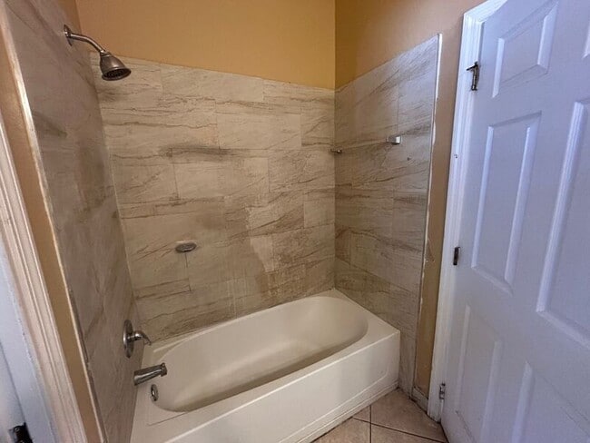 Building Photo - 854 Kazaros Cir