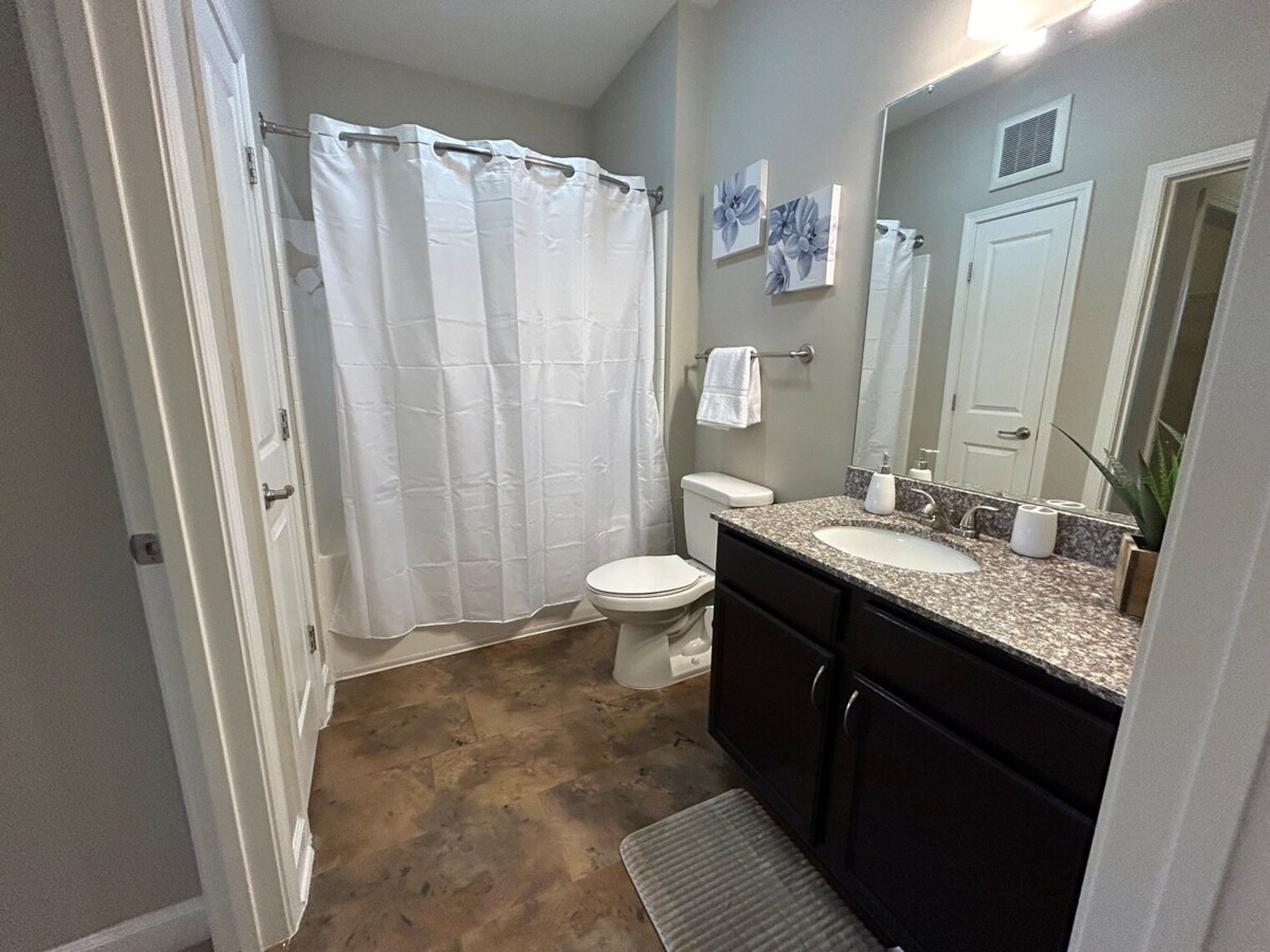 Building Photo - 11134 Medlock Bridge Rd