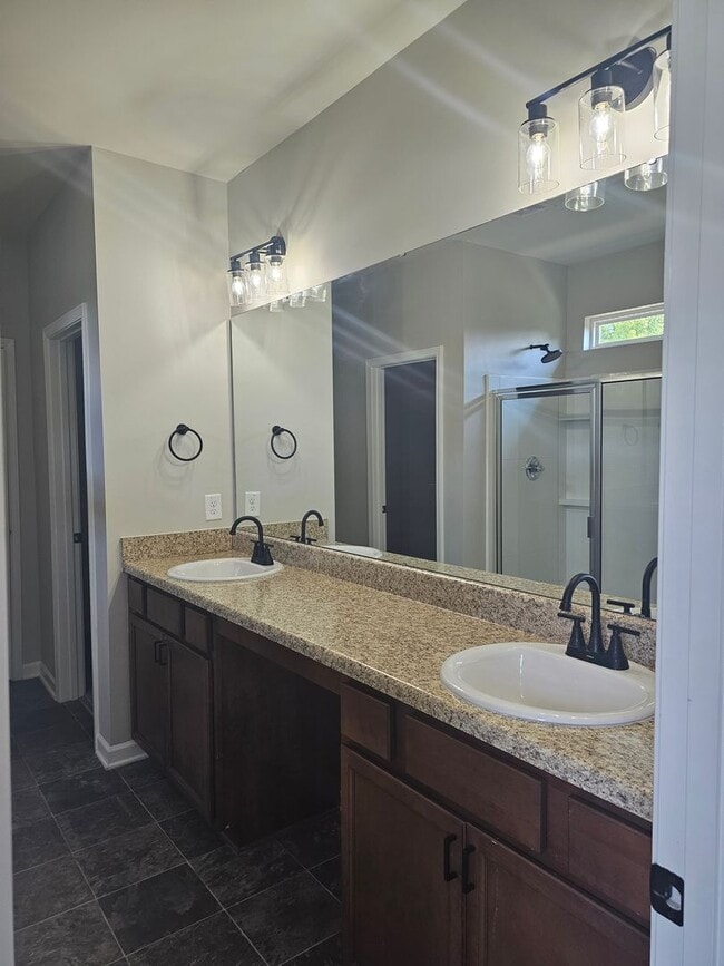 Building Photo - Like New- Immaculate 2-Story Home w/ 3 Bedroom 2.5 Bath with Loft Area.