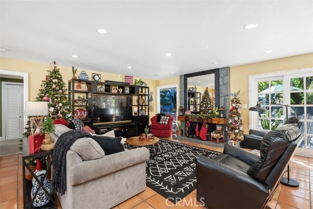 Building Photo - 2621 Via Cascadita