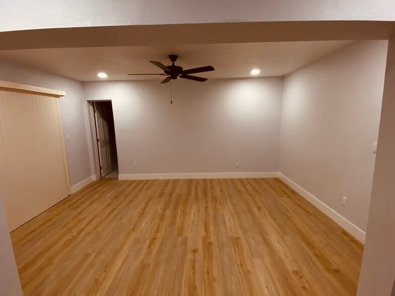 Dining Room 1-2 - 131 W Atwater Ave