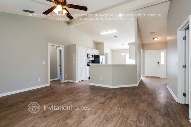 Building Photo - 1736 Northglen Cir