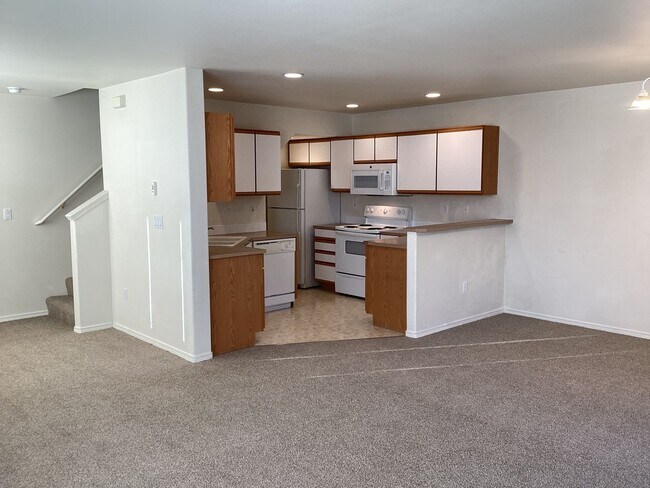 Building Photo - r1813/1815/1817