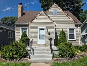 Building Photo - 6926 Arizona Ave