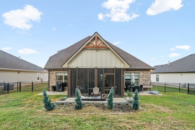 Building Photo - 832 Jersey Dr
