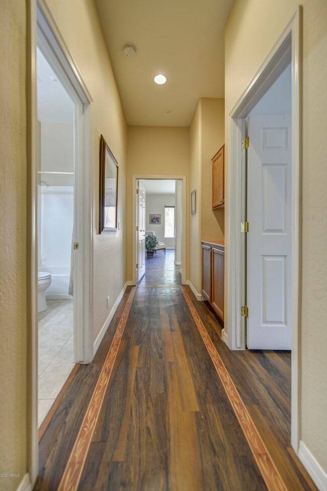 Building Photo - 7634 E San Fernando Dr