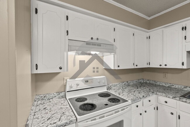 Building Photo - 2403 Broadview Ave