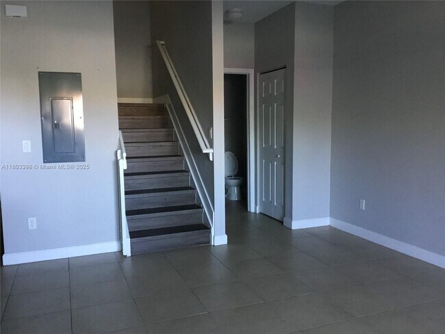 Building Photo - 3536 NW 29th Pl