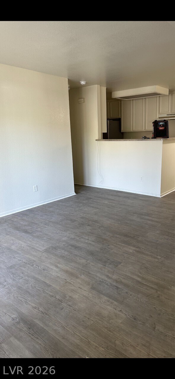 Building Photo - 4865 S Torrey Pines Dr