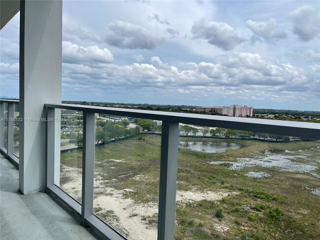 Building Photo - 2000 Metropica Wy