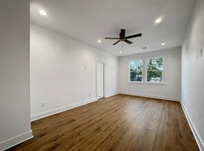 Building Photo - 5427 Bellfort Ave