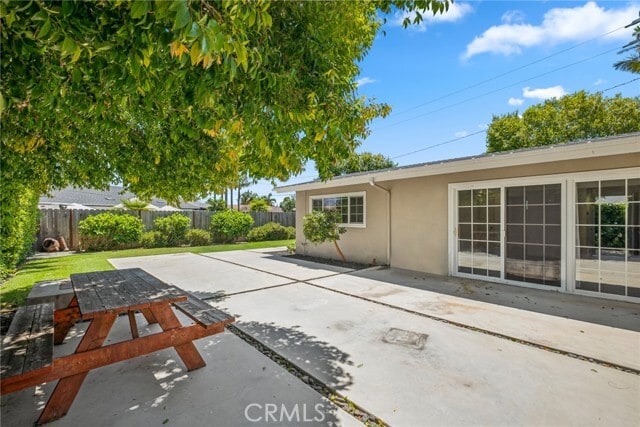 Building Photo - 1644 Tustin Ave