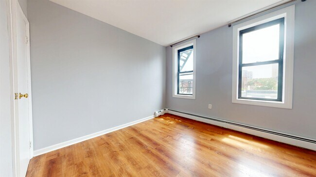 Building Photo - 14 65th St