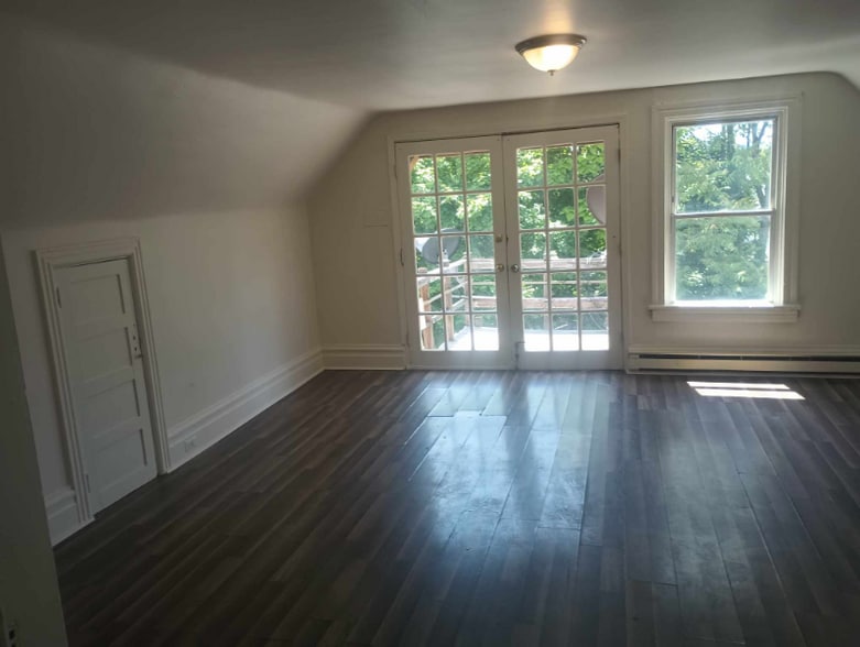 Building Photo - 1513 S 12th St