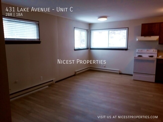 Building Photo - 431 Lake Ave