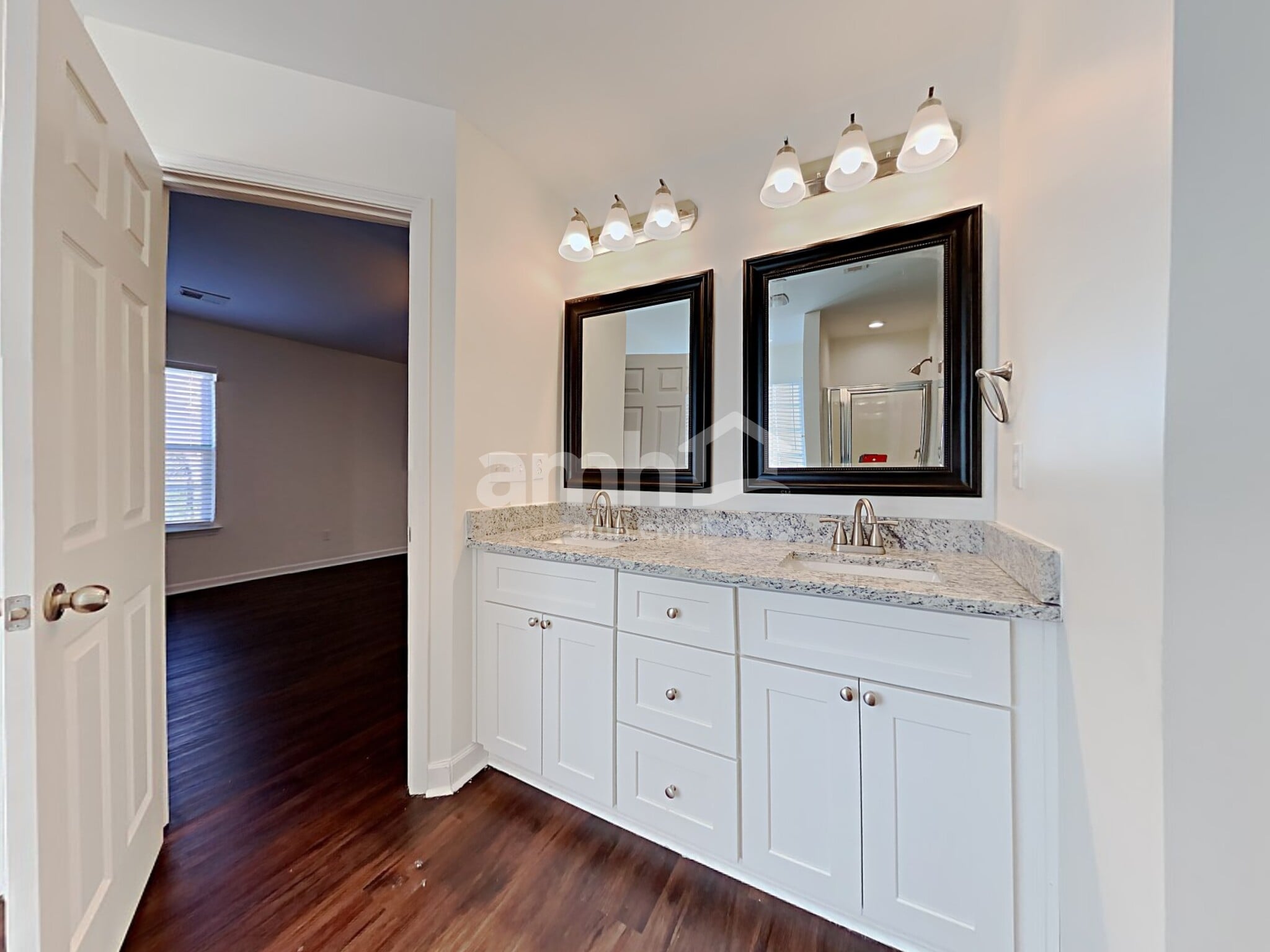Building Photo - 7207 Tanners Creek Dr