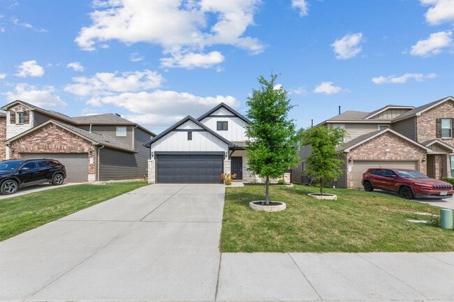 Building Photo - 428 English Oak St