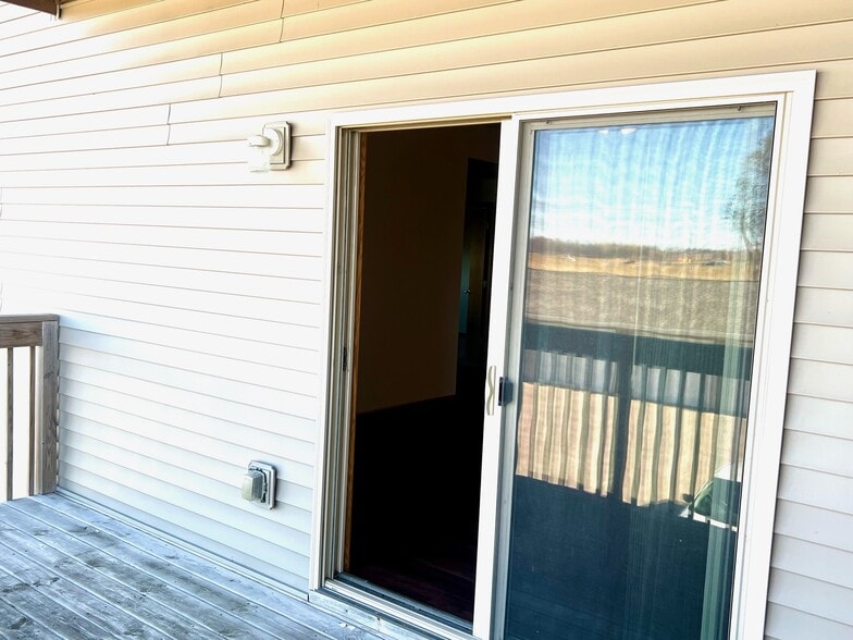 Deck - 130 Oakridge Ave