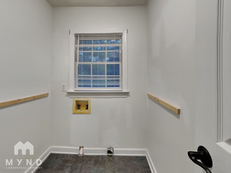 Building Photo - 8528 Yucca Trail