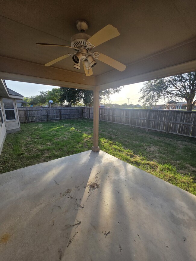 Building Photo - 7119 Capricorn Way