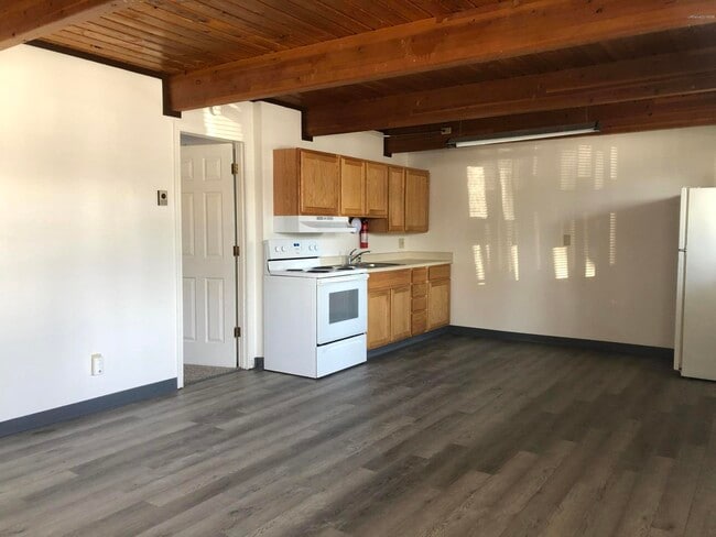 Building Photo - 2805 W 31st Ave