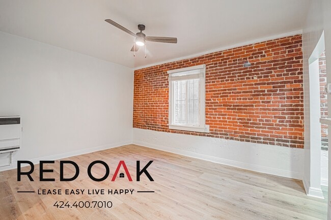 Building Photo - 516 N Harvard Blvd