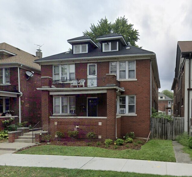 Primary Photo - 910 Beaconsfield Ave