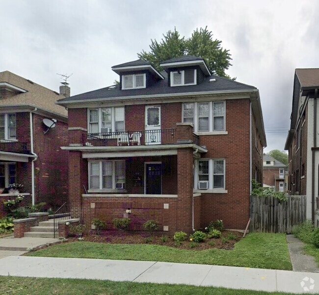 Building Photo - 910 Beaconsfield Ave
