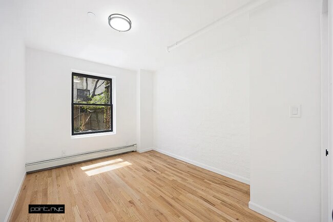 Building Photo - 2 bedroom in NYC NY 10001