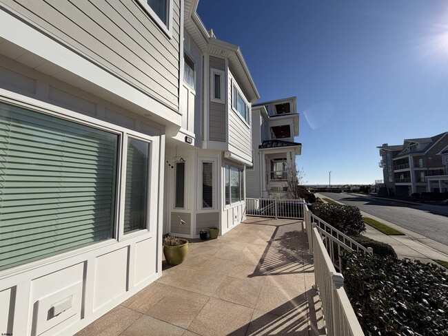 Building Photo - 103 S Andover Ave