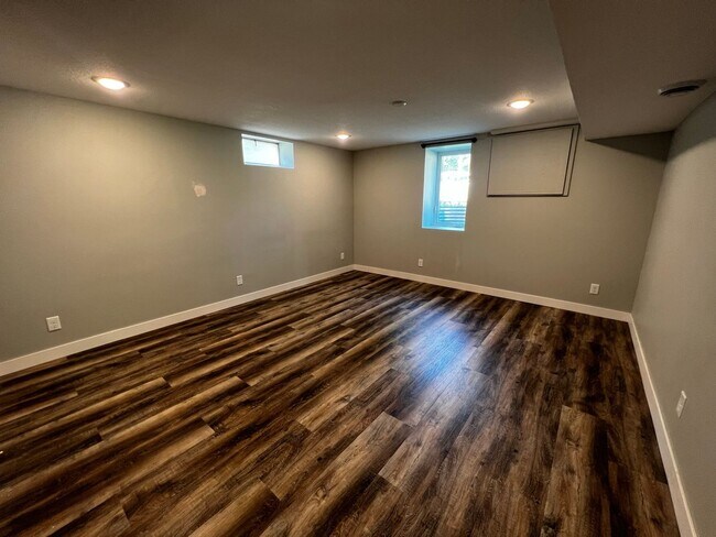 Building Photo - Short Term Lease Available! Side by Side Duplex! Rent Controlled