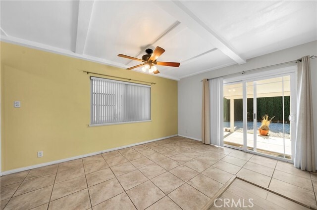 Building Photo - 386 W 16th St