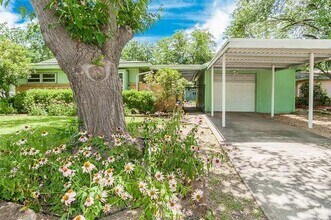 Building Photo - 2442 Oates Dr