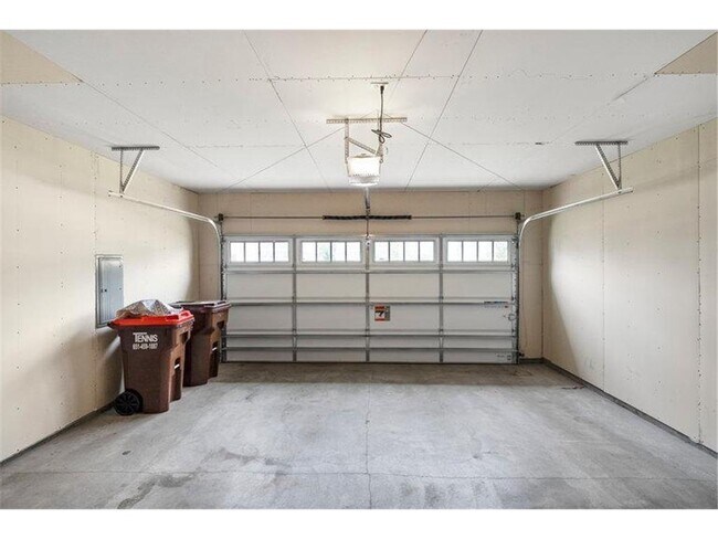 Building Photo - 10269 Goodview Cir