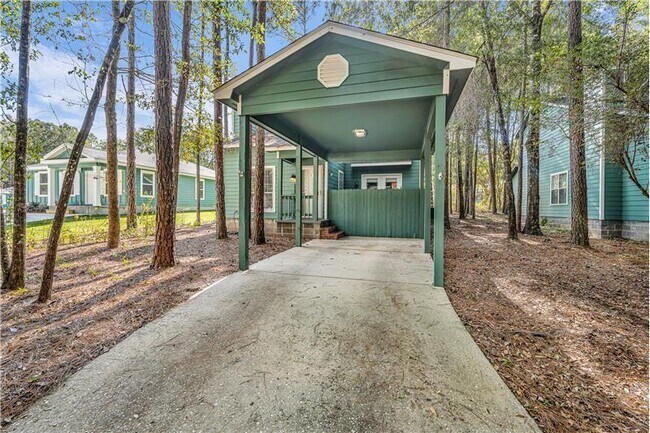 Building Photo - 68 Summer Oaks Dr