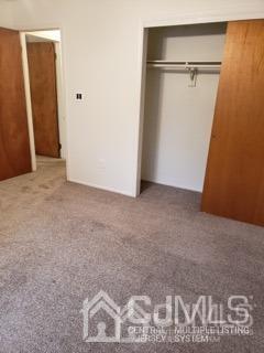 Building Photo - 10 Nicholas Ct