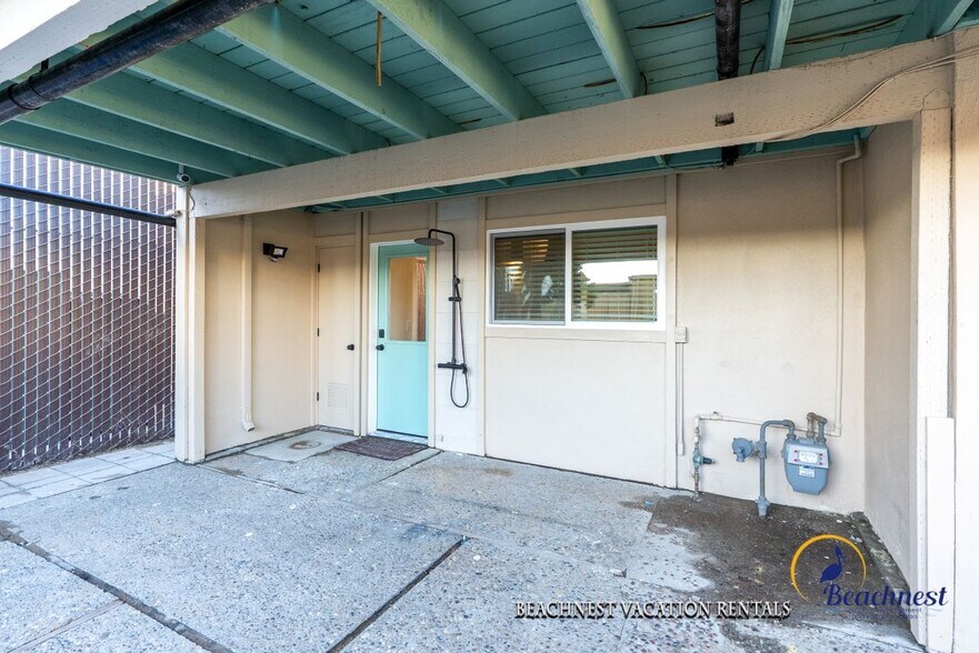 Building Photo - 112 Marina Ave