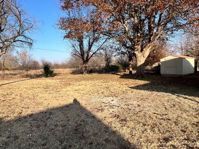 Building Photo - 134 NE Fullerton- Hot new listing!