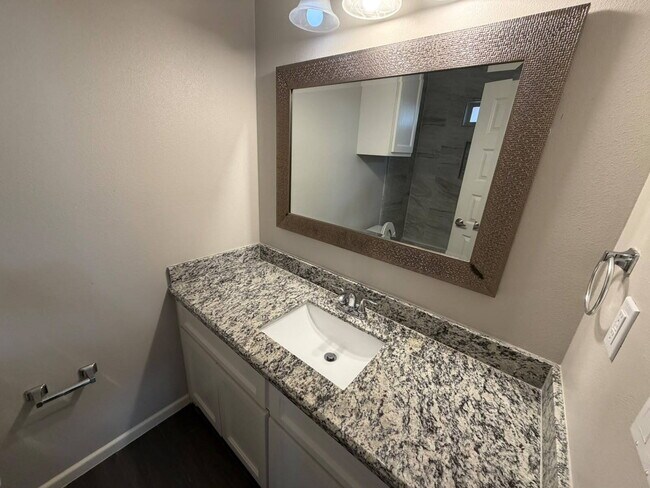 Building Photo - "Spacious Blank Canvas with 2 Full Baths in Edinburg's Heart – Ready for Your Vision!"