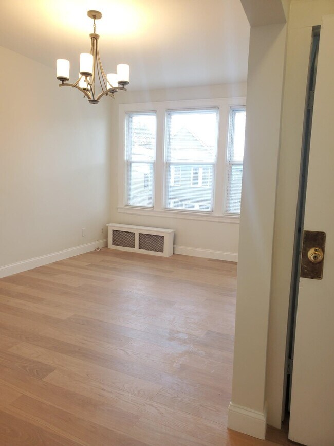 Building Photo - 376 Van Nostrand Ave