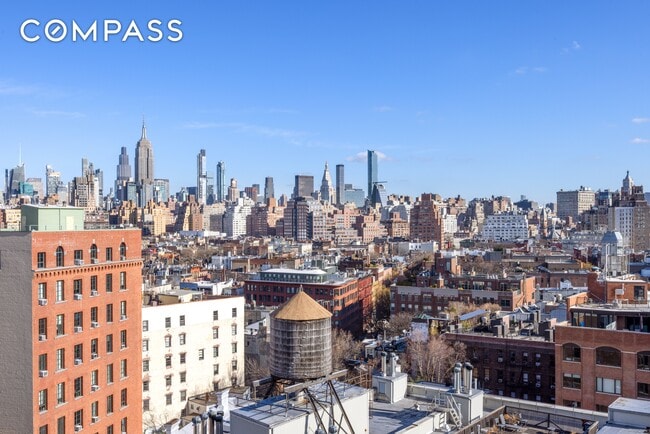 Building Photo - 140 Charles St