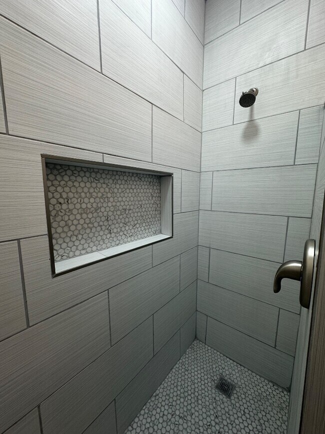 Building Photo - 7600 Plaza Redonda Dr