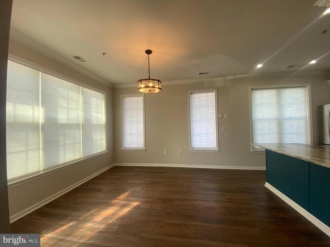 Building Photo - 76 Kyle Way